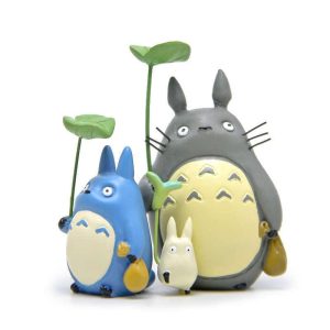 Totoro Family With Leaf Figure-My Neighbor Totoro, Toy Figure